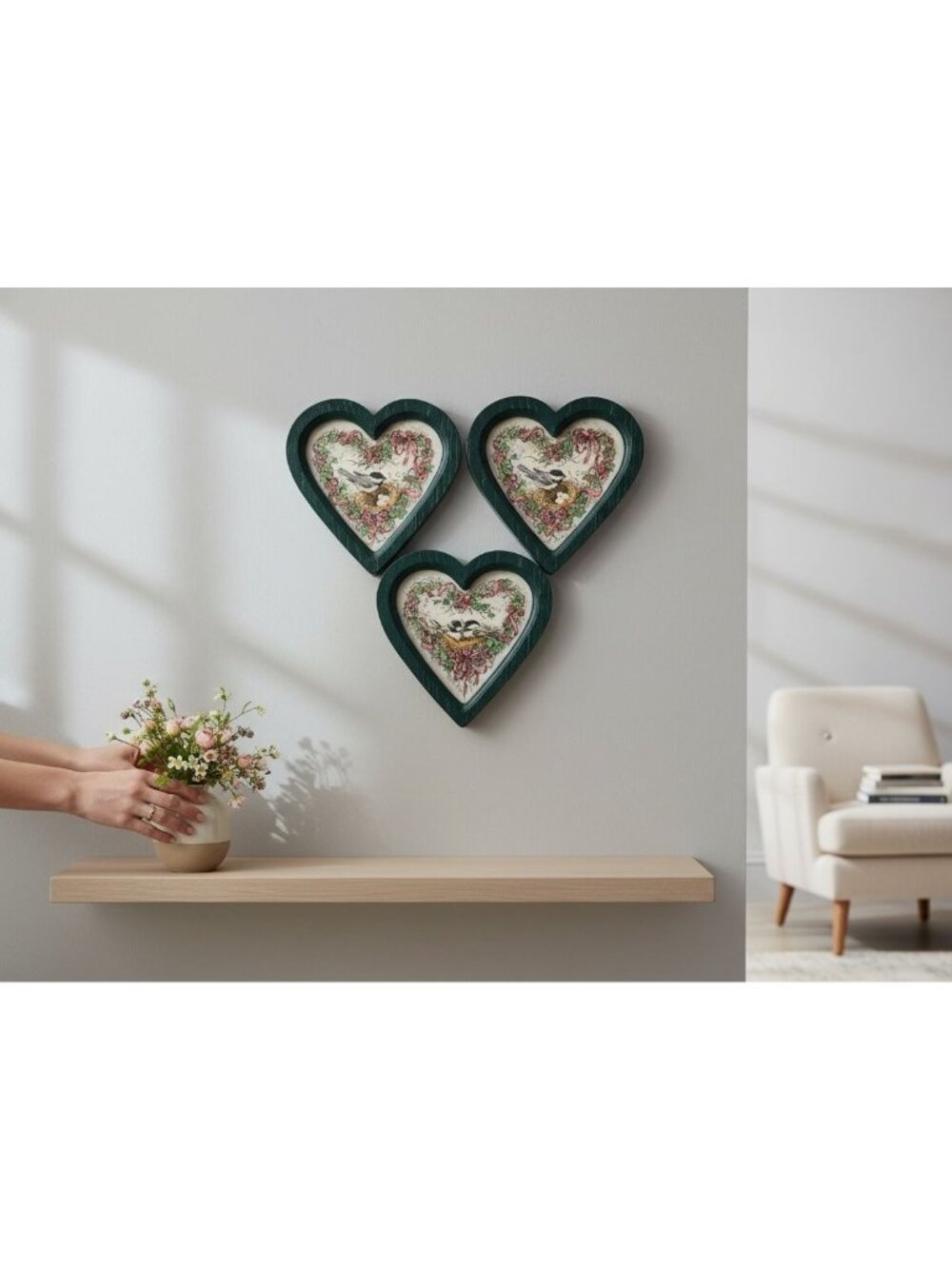 Set Of 3 Heart-Shaped Wall Plaques With Bird Nest Design & Green Plastic Frames